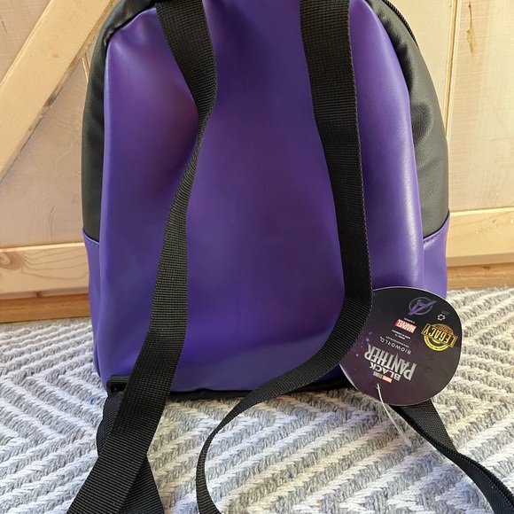 Marvel Bioworld Black Panther 'Wakanda Forever' 12 inch Mini Backpack - Picture 4 of 6